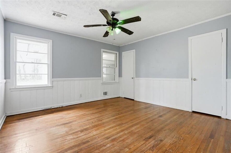 Building Photo - 5205-5205 Five Forks Trickum Rd SW