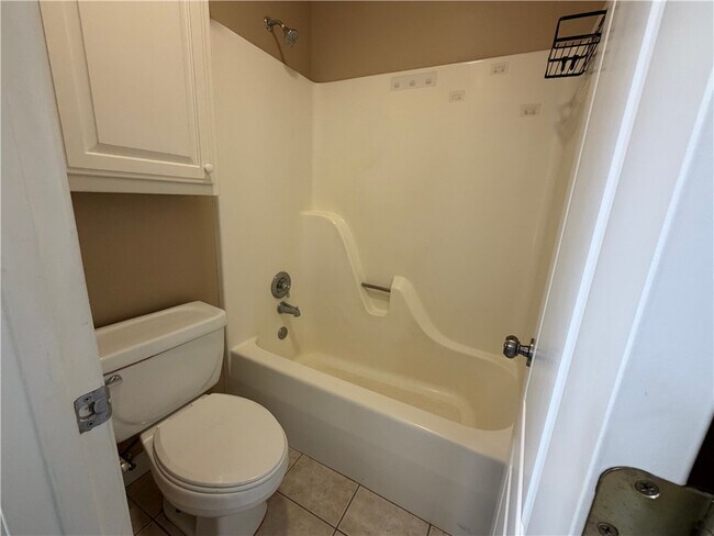 Building Photo - 4410 W Braymore Dr