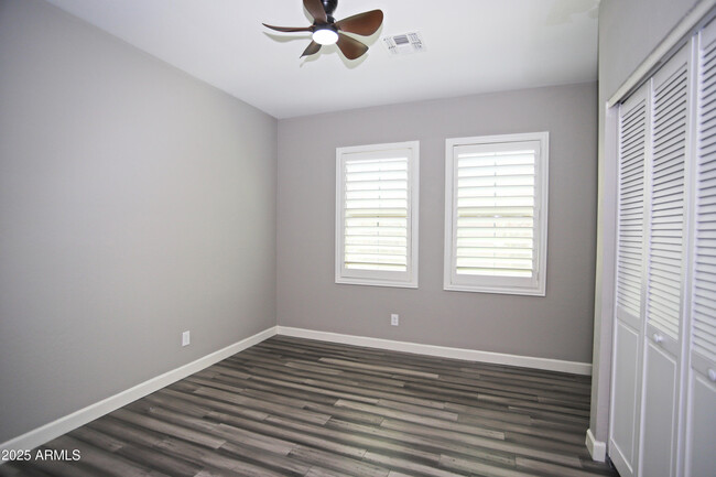 Building Photo - 4116 S Greythorne Way