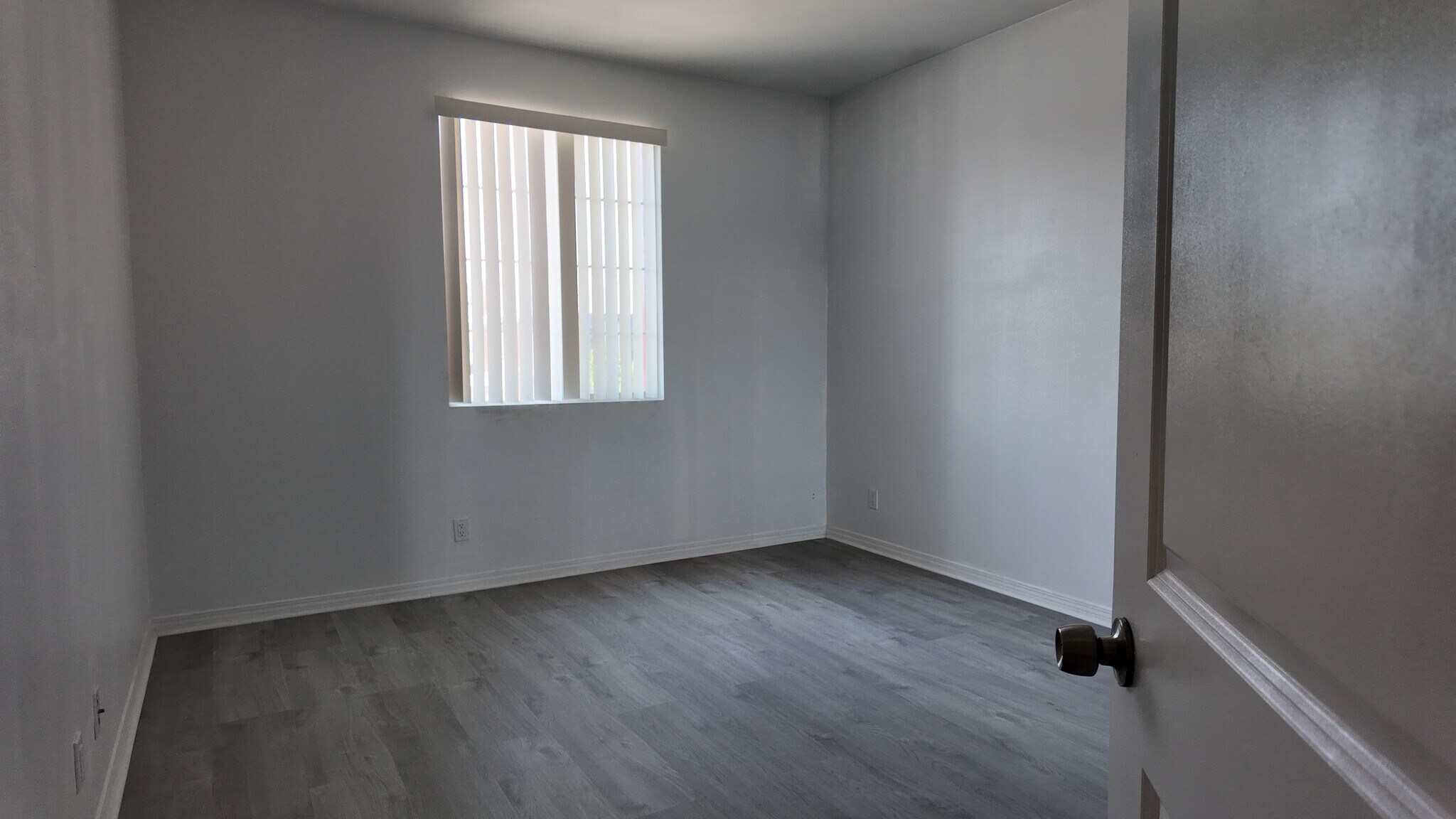 Building Photo - 5769 Paddington Dr