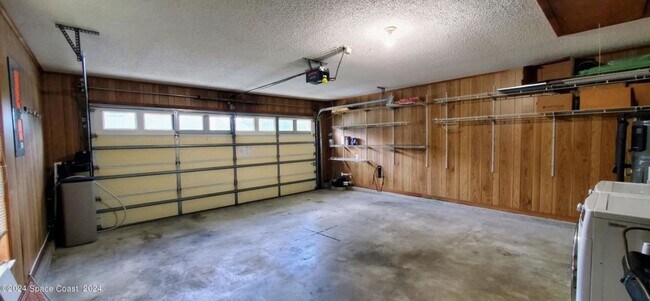Building Photo - 940 Smokerise Blvd