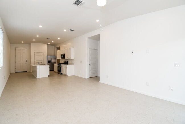 Building Photo - 10302 W Sumullen St