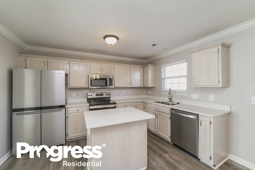 Building Photo - 2454 Saguaro Ln