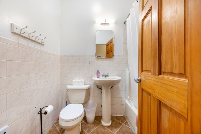 Building Photo - 112 W 136th St