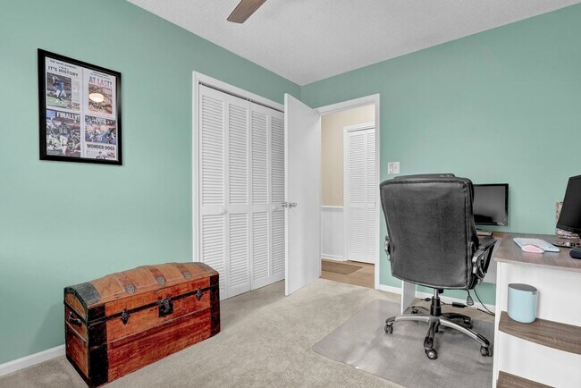 Building Photo - 1714 Old Folkstone Rd