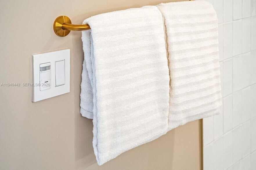 Building Photo - 159 NE 6th St