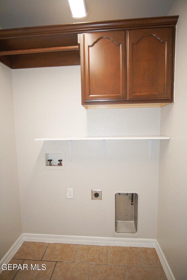 Building Photo - 14373 Coyote Trail Dr