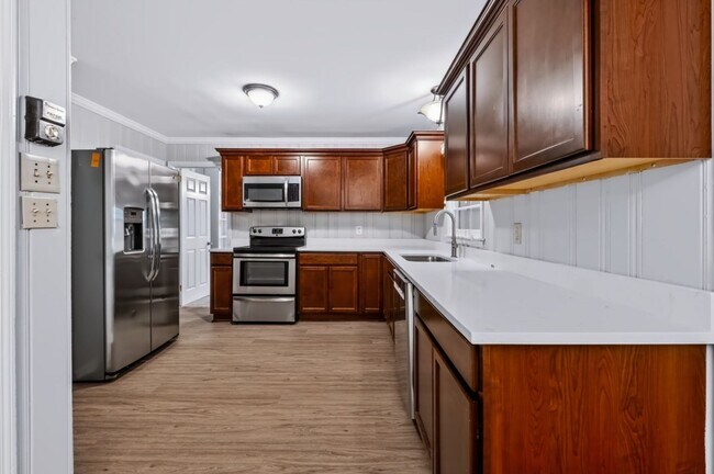 Building Photo - 1380 Ivywood Dr