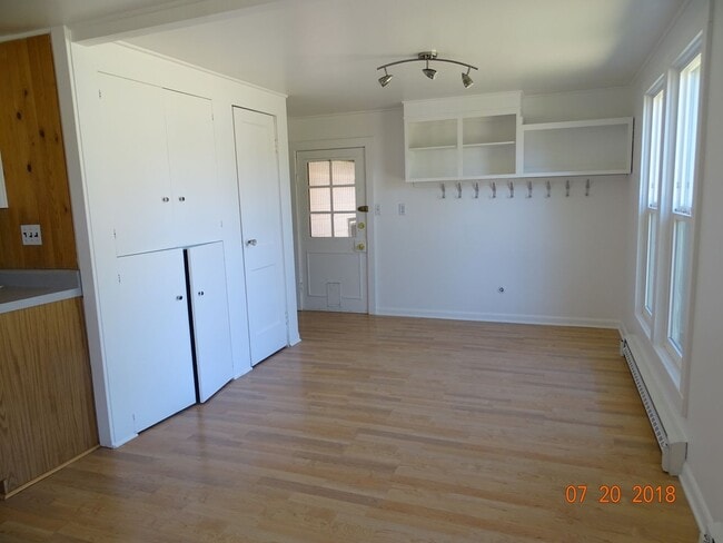 Building Photo - Great South Hills Location