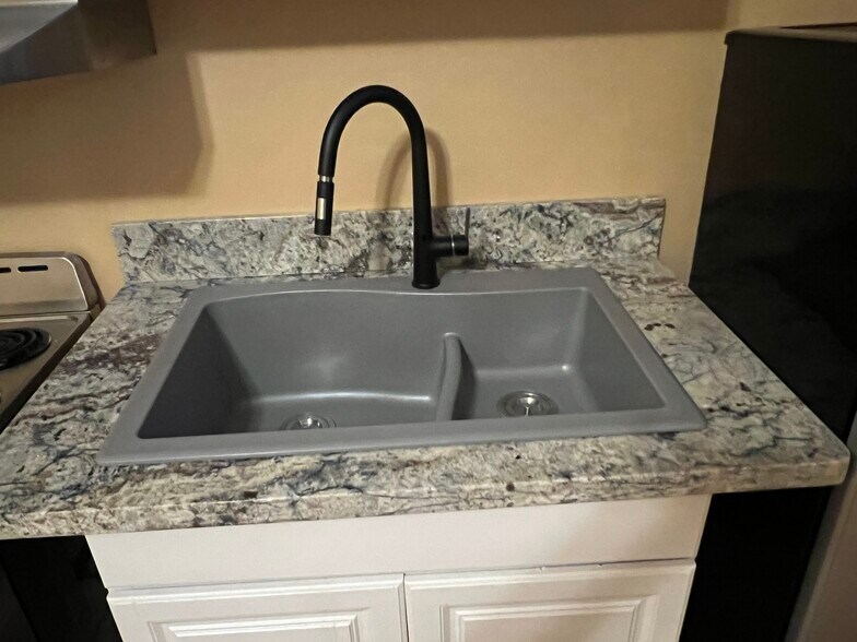 Building Photo - 6423 W Maya Way