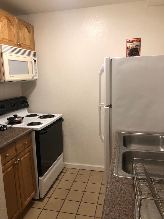 Building Photo - 517 Washtenaw Ave