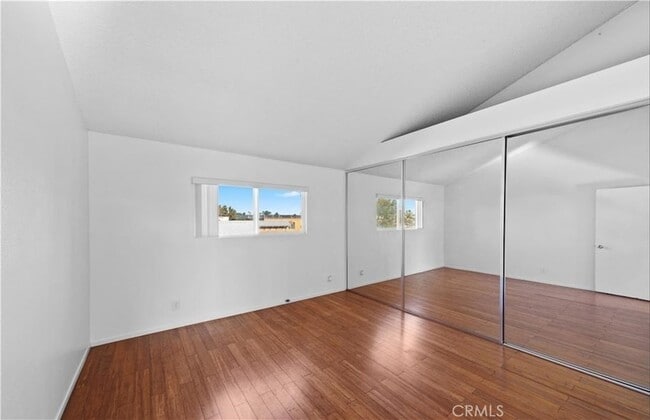 Building Photo - 1108 Termino Ave