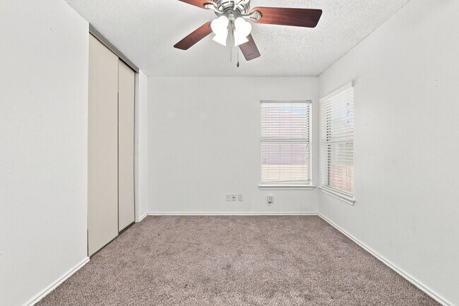 Building Photo - 8018 Chestnut Bluff Dr