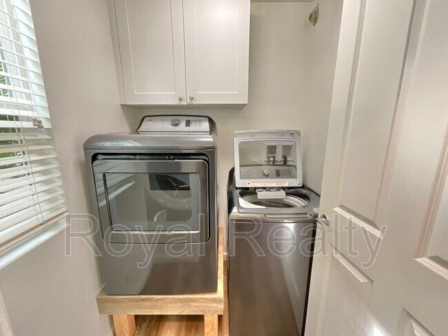 Building Photo - 91-1355-1355 Kaileolea Dr
