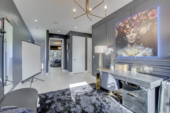 Building Photo - 1045 NE 18th Ave