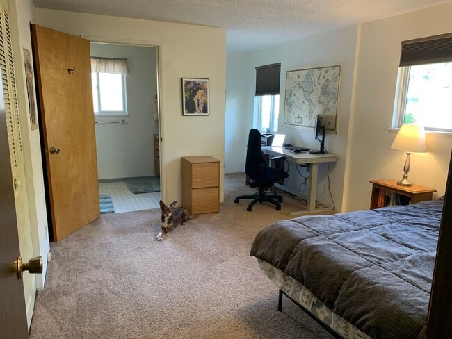 Building Photo - 2-Bedroom 2-Bathroom duplex in Harlow neig...