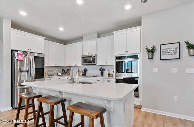 Building Photo - 12379 Golden Bell Dr