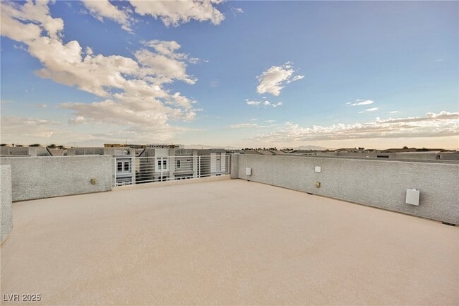 Building Photo - 8081 Misty Canyon Ave