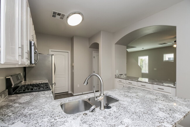 Building Photo - 4178 E Orchid Ln