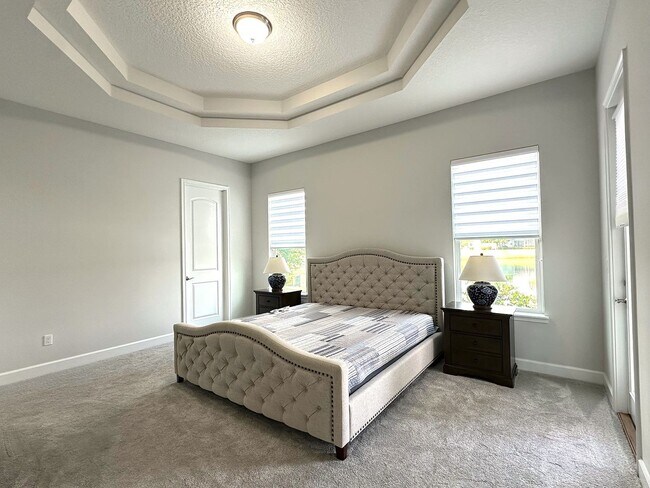 Building Photo - Fully Furnished, Stunning 4/4, Available I...