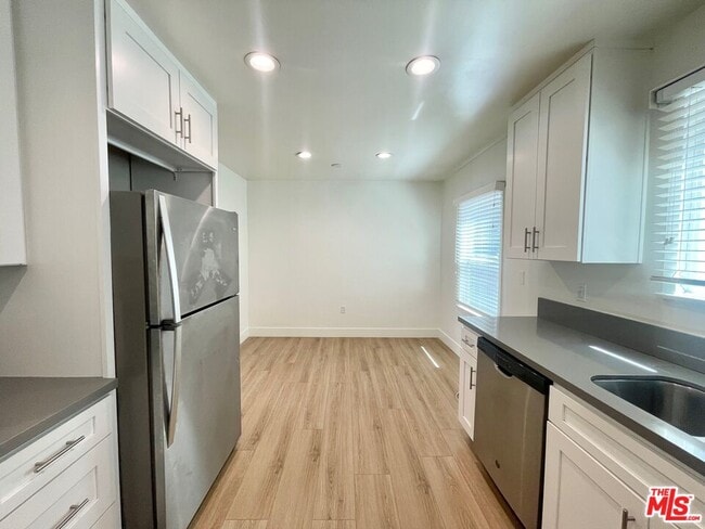 Building Photo - 4441 Tujunga Ave