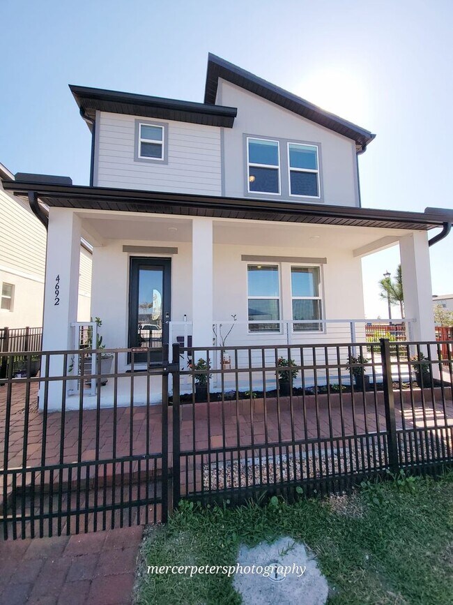 Building Photo - Beautiful New Construction Next to the Florida Turnpike Exit
