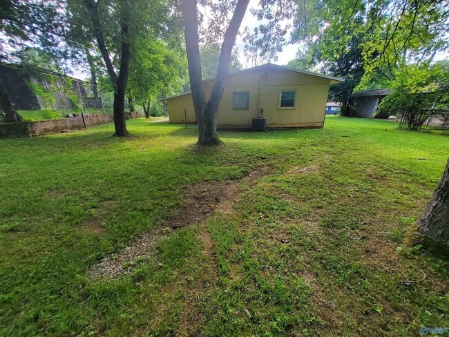 Building Photo - 2248 Norwood Dr NW