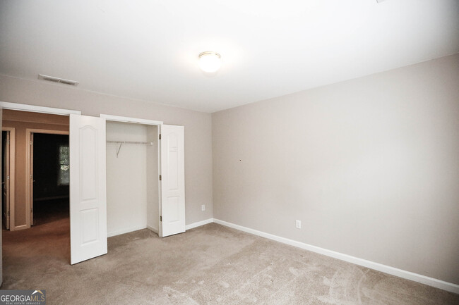 Building Photo - 1325 Killian Shoals Way SW