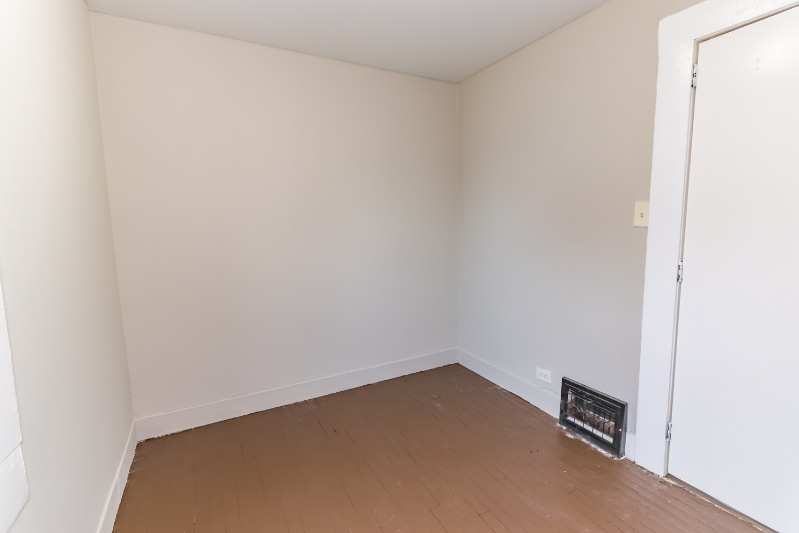 Building Photo - 3862 E 57th St