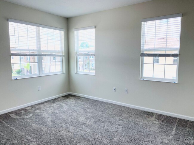 Building Photo - ChampionsGate Townhome for Rent