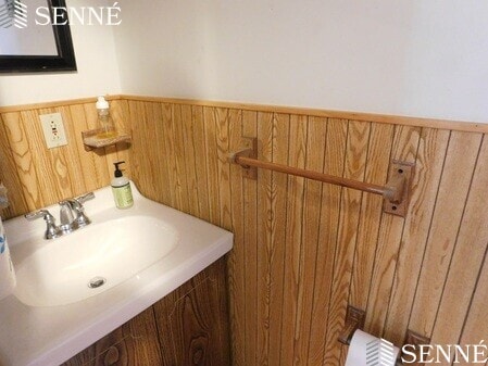 Building Photo - 351 Norfolk St