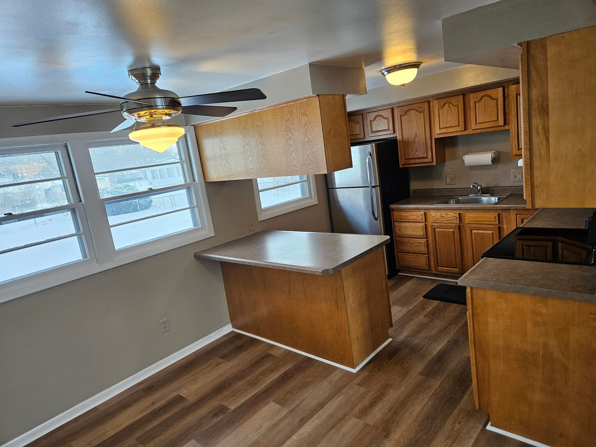 Building Photo - 3922 Springwood Dr