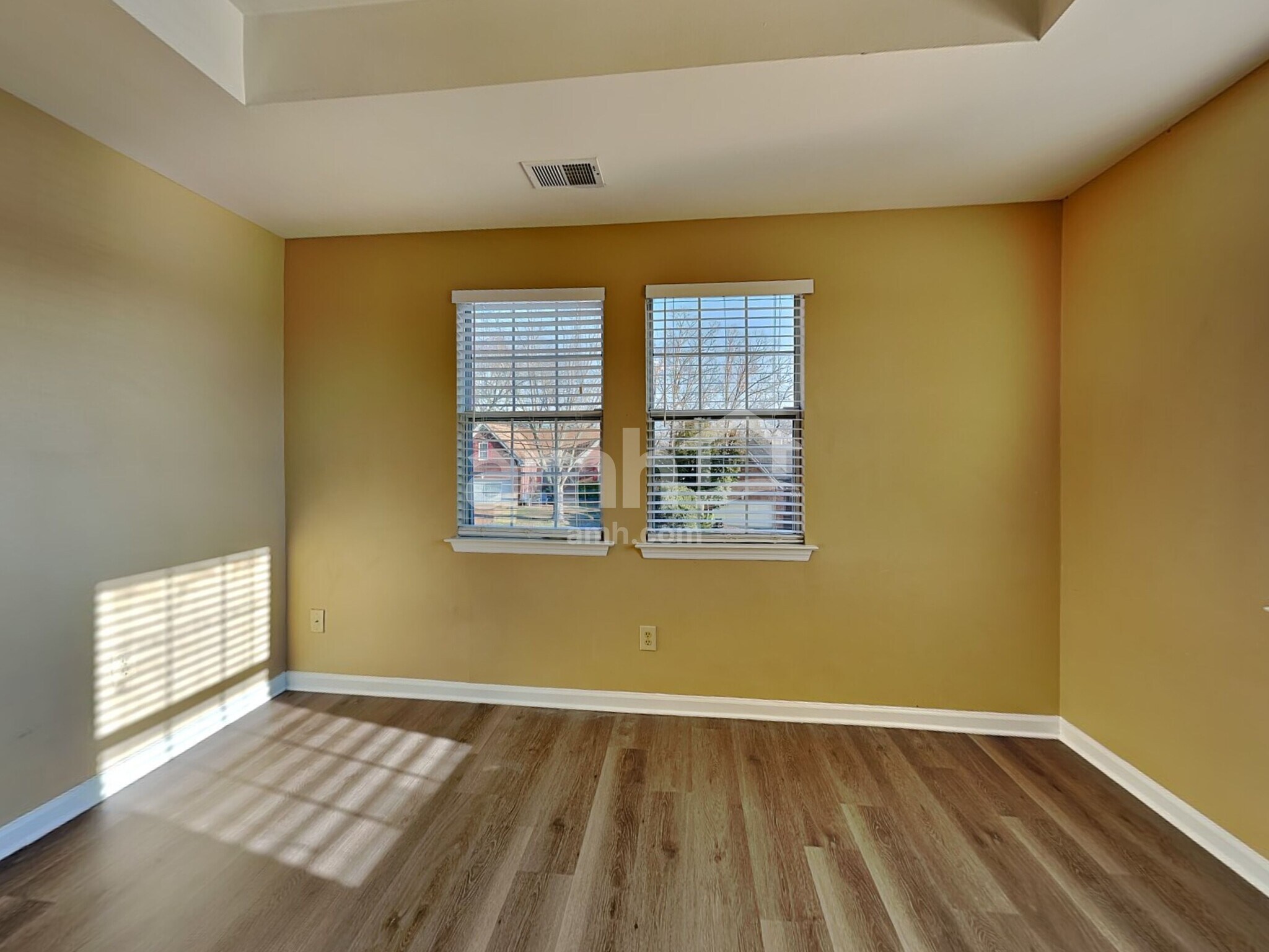 Building Photo - 1432 Brighton Cir