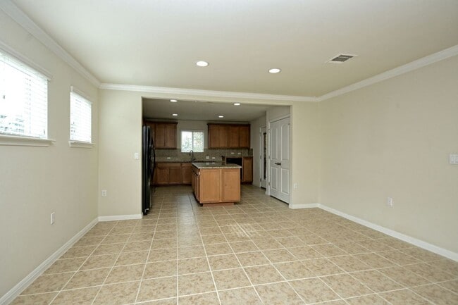 Building Photo - 213 Paint Creek Ln