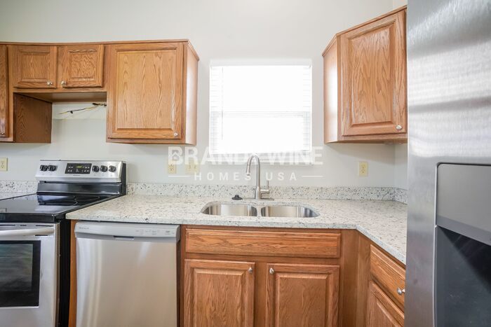 Building Photo - 7356 Pipestone Dr