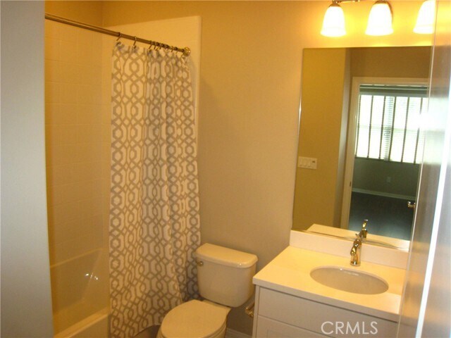 Building Photo - 235 Kempton