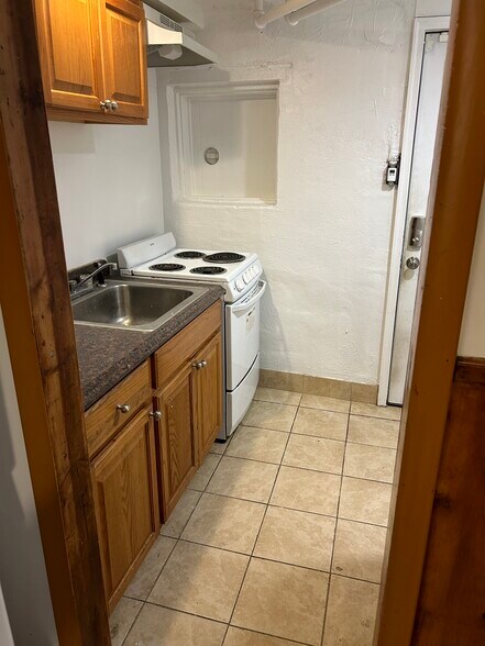 Building Photo - 3406 15th St NE