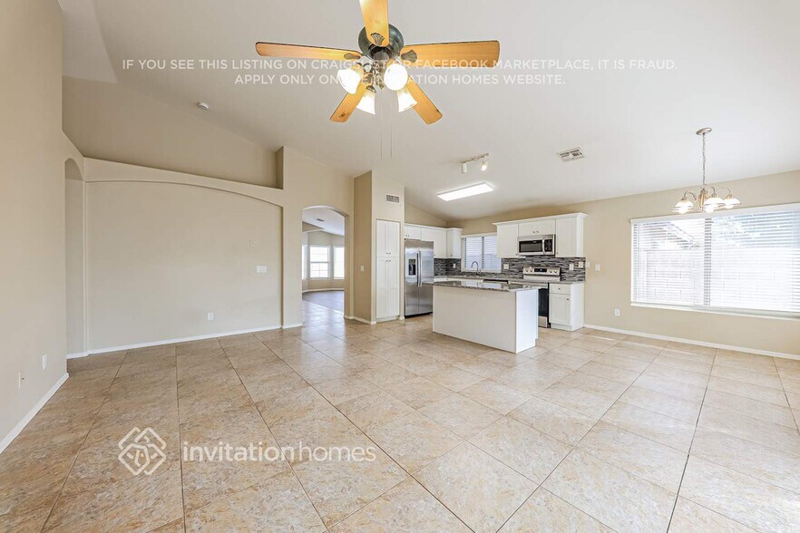 Building Photo - 13391 W Ironwood St