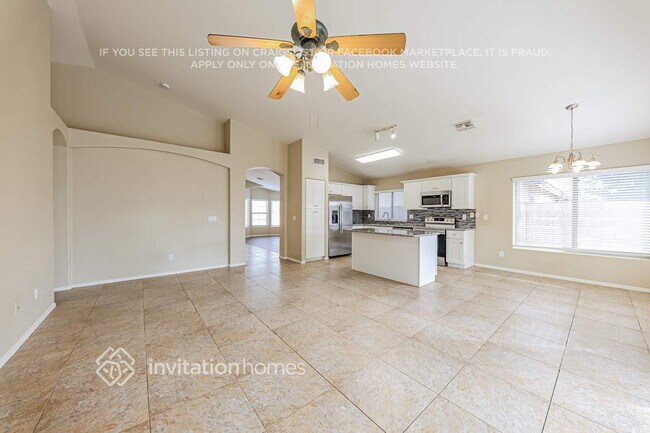 Building Photo - 13391 W Ironwood St