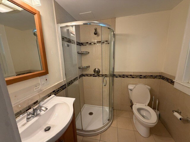 Building Photo - 8 Cenacle Rd