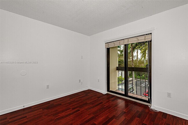 Building Photo - 4700 SW 67th Ave
