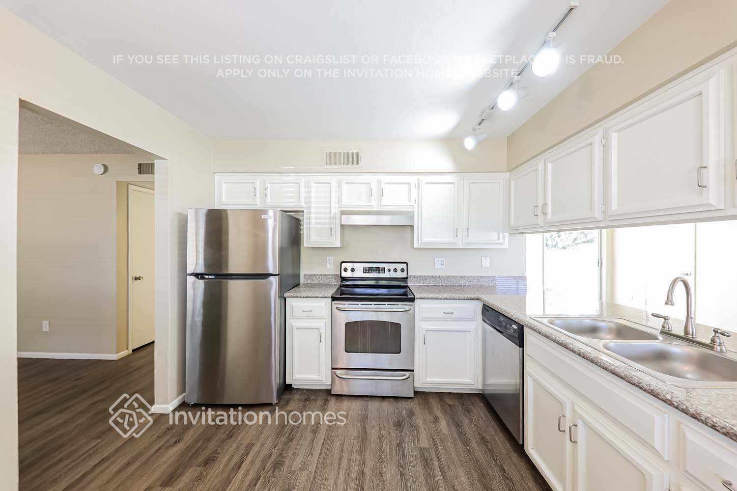 Building Photo - 2929 W Michelle Dr