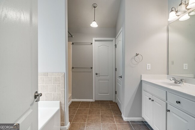 Building Photo - 3687 Vine Springs Trce