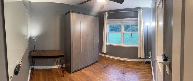 Building Photo - 2525 Miller Park Cir