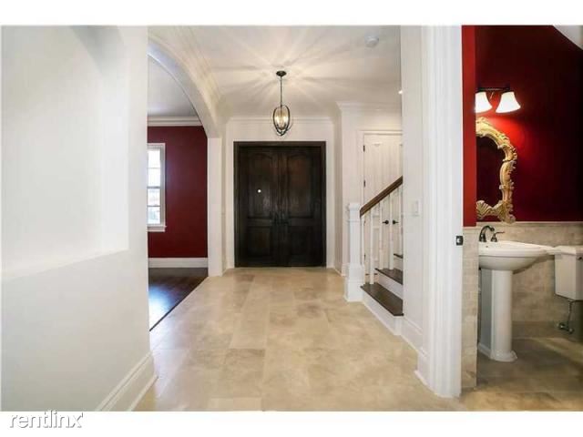 Building Photo - 355 NE 3rd Ct