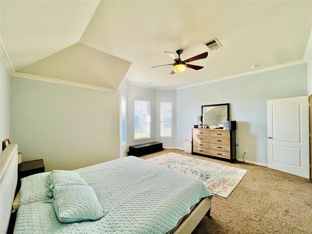 Building Photo - 9220 Edgemont Dr