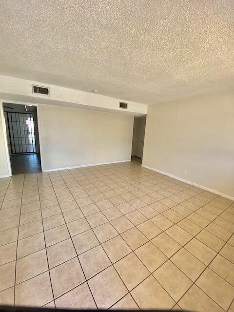 Building Photo - 9406 Montgomery Dr