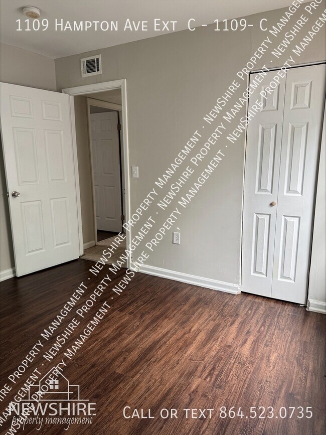 Building Photo - 1109 Hampton Ave Ext