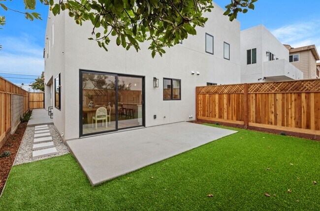 Building Photo - Long Term, Unfurnished Rental in Imperial Beach