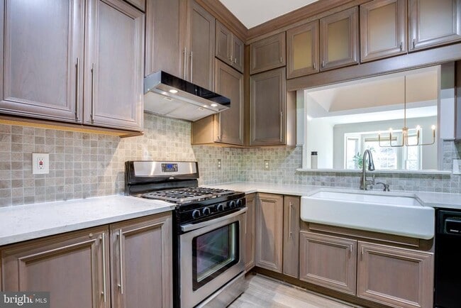 Building Photo - 3105 Sutherland Hill Ct